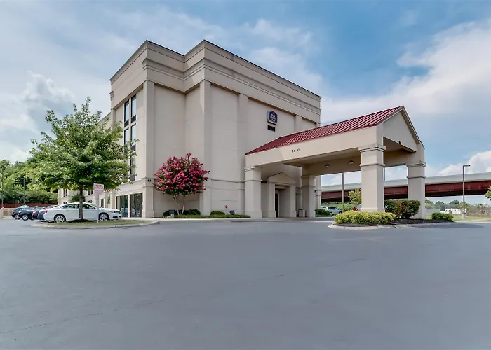 Best Western Plus Belle Meade Inn & Suites