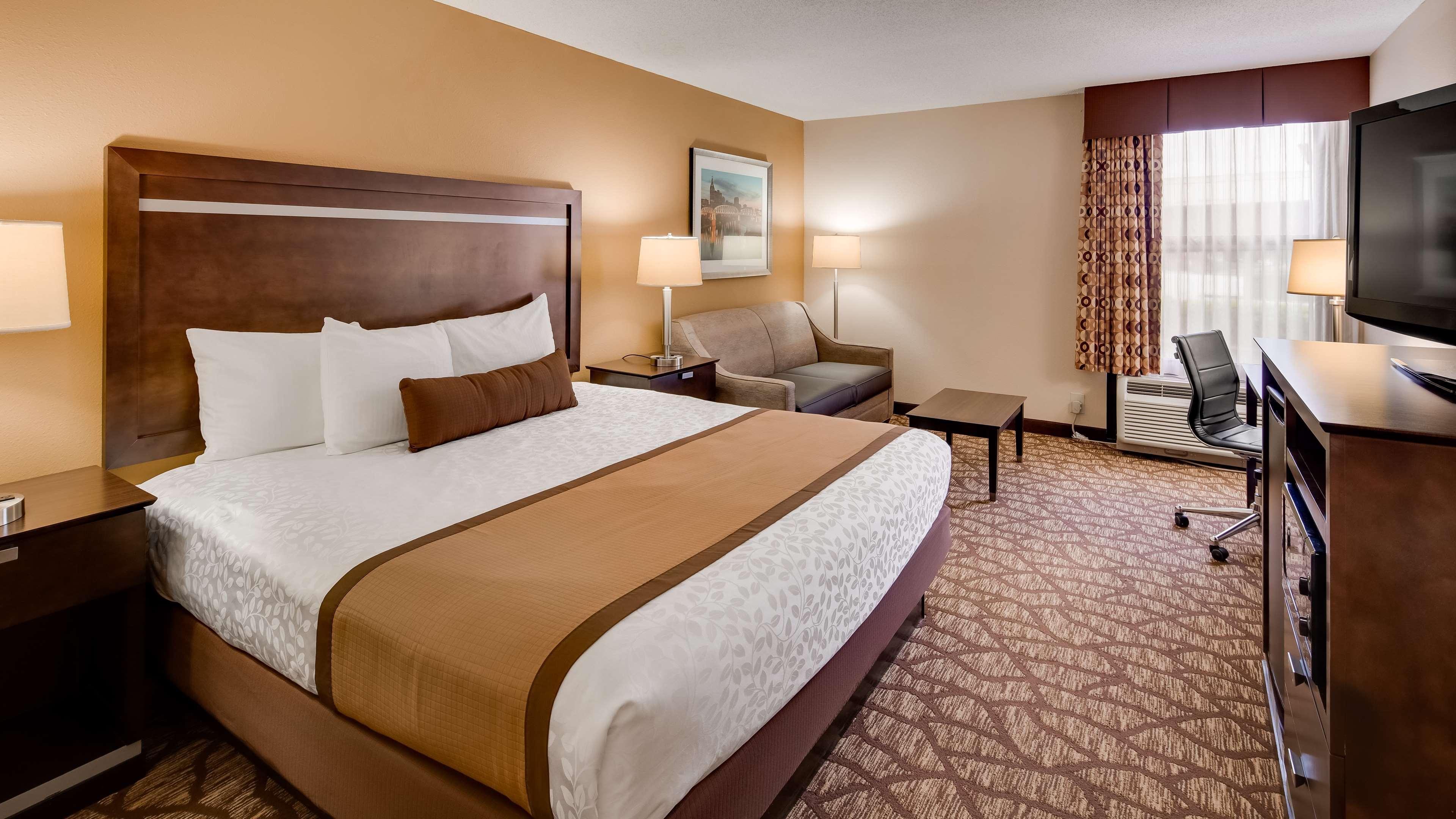 Western Belle Meade &
