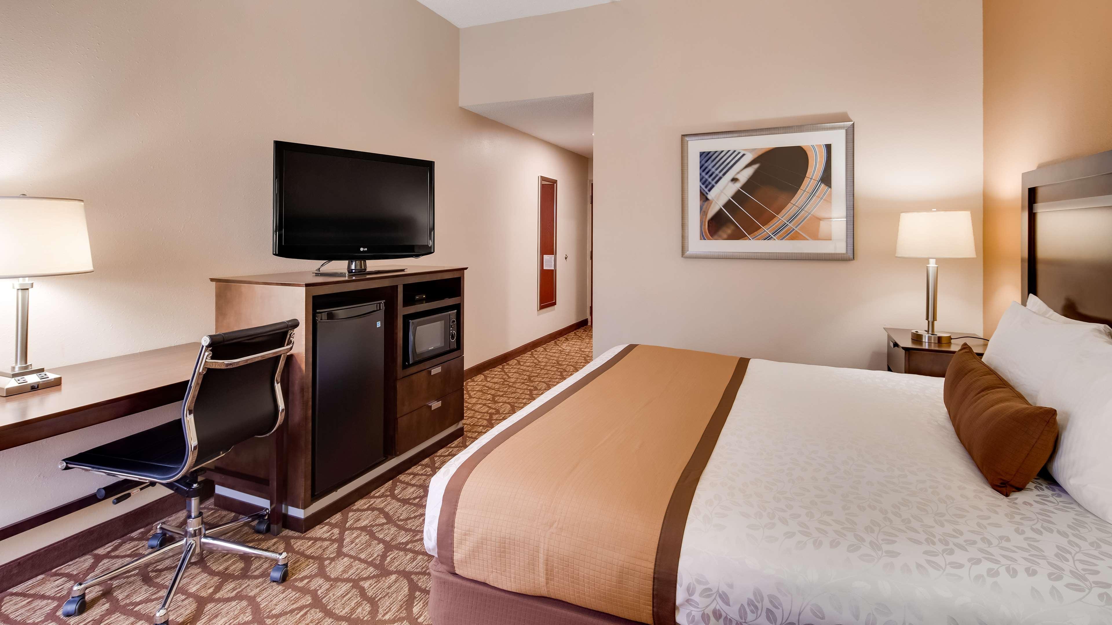 Western Belle Meade & Hotel